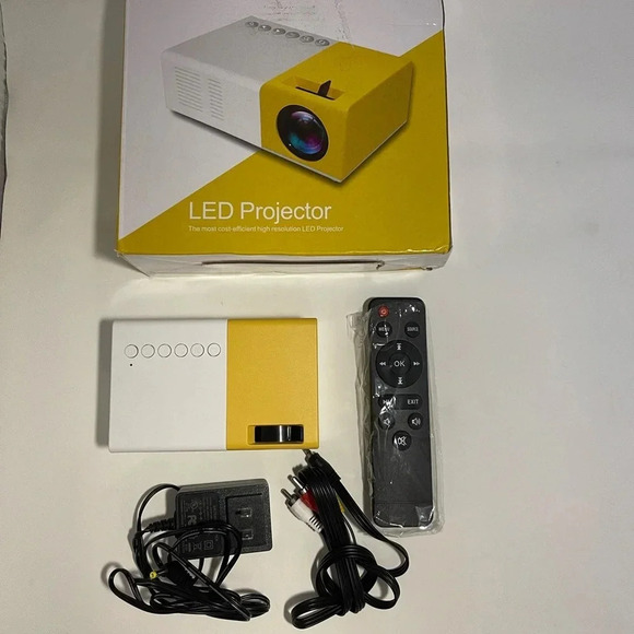 NIB! LED mini high resolution projector - Picture 1 of 4
